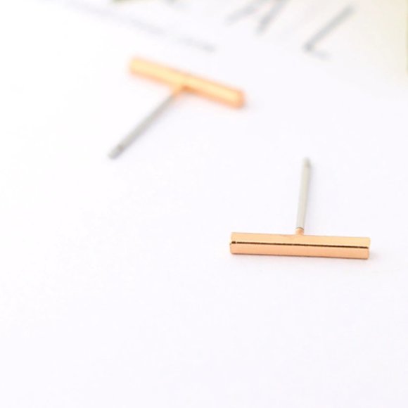"Life is Short" Trendy Minimalist Stud Earrings - Picture 3 of 5